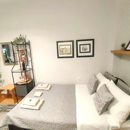 Apartment Incognito